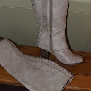 Lattice back boots
